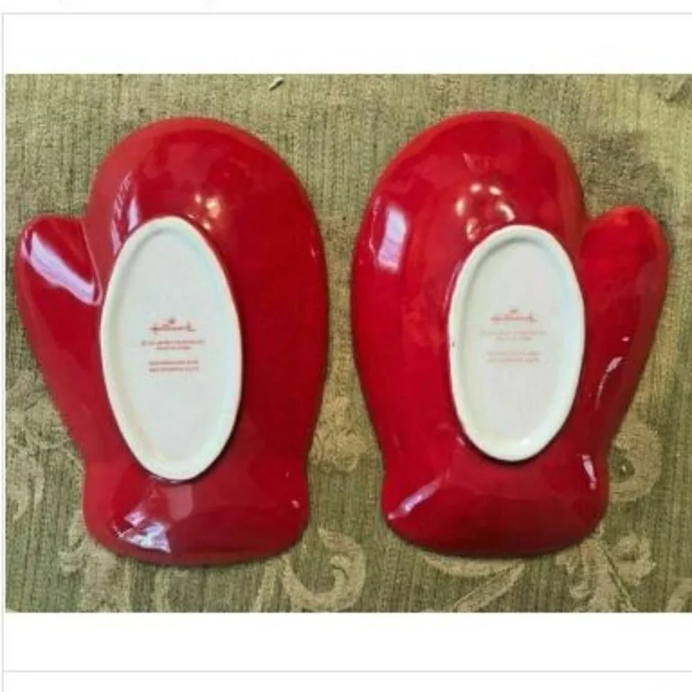 NWOB HALLMARK MITTEN CHRISTMAS CANDY DISHES 2